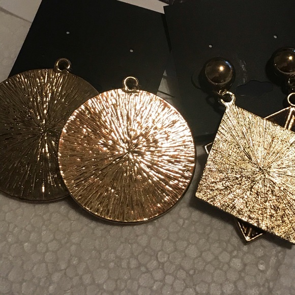 Two Pair of Fashion Leopard Print Dangle Earrings - Picture 5 of 13